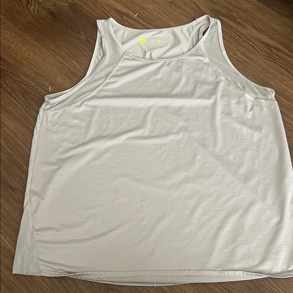 Xersion Light Gray Striped Tank Top